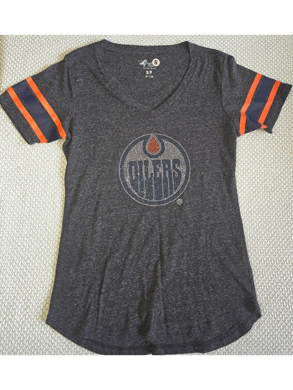 Gray Edmonton Oilers rhinestone shirt size small